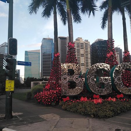 2 Bedrooms Units Forbes Area 5Th Avenue Bgc Center 마닐라 외부 사진