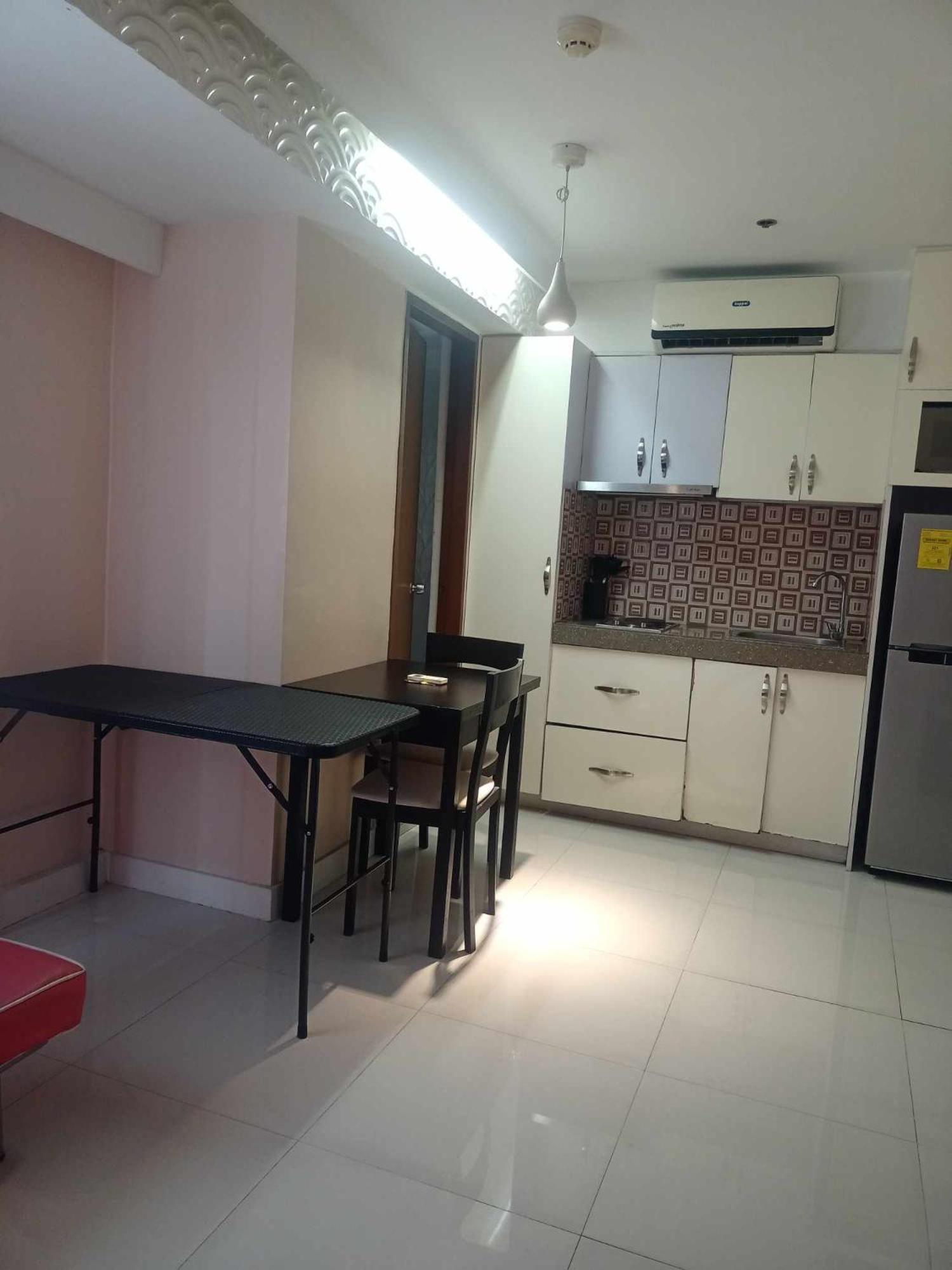 2 Bedrooms Units Forbes Area 5Th Avenue Bgc Center 마닐라 외부 사진