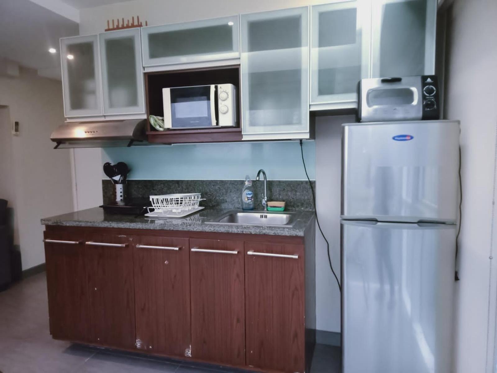 2 Bedrooms Units Forbes Area 5Th Avenue Bgc Center 마닐라 외부 사진