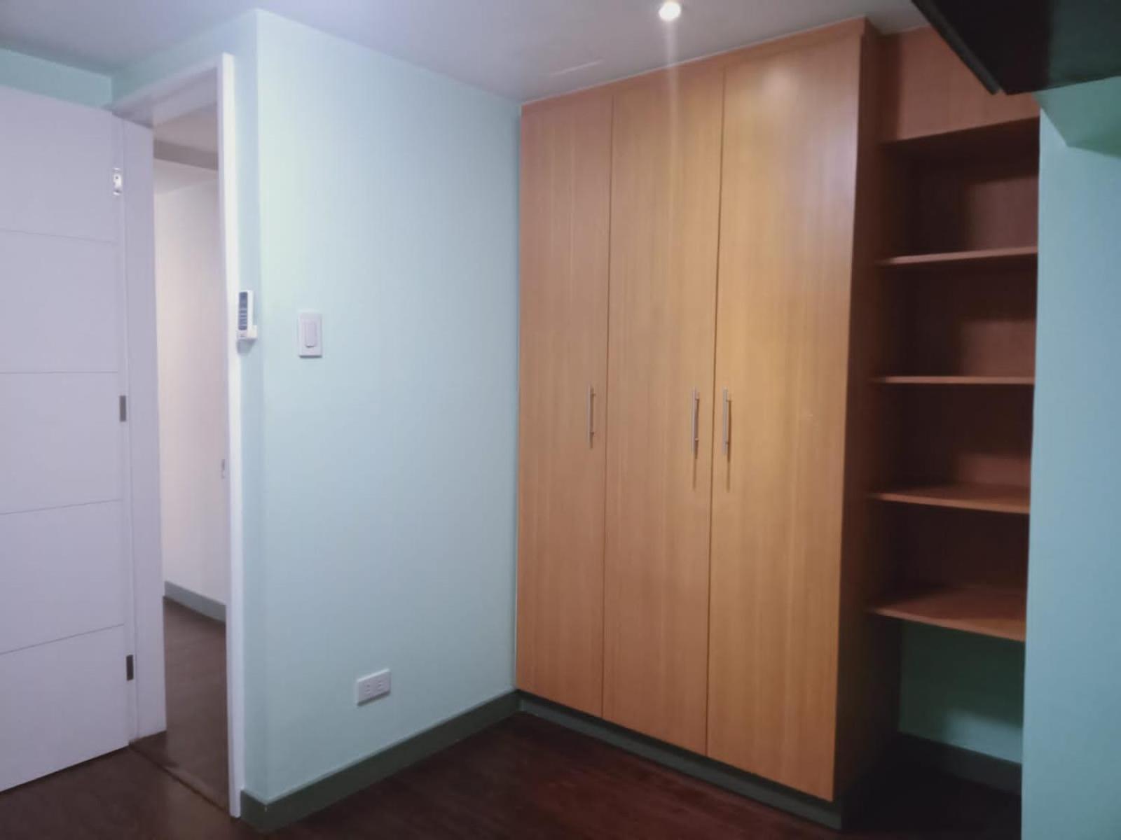 2 Bedrooms Units Forbes Area 5Th Avenue Bgc Center 마닐라 외부 사진
