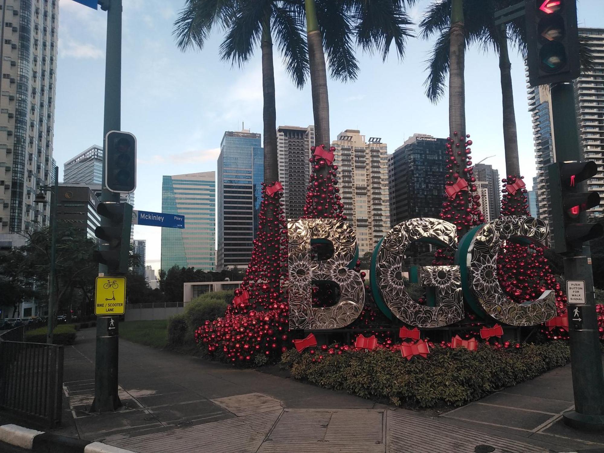 2 Bedrooms Units Forbes Area 5Th Avenue Bgc Center 마닐라 외부 사진