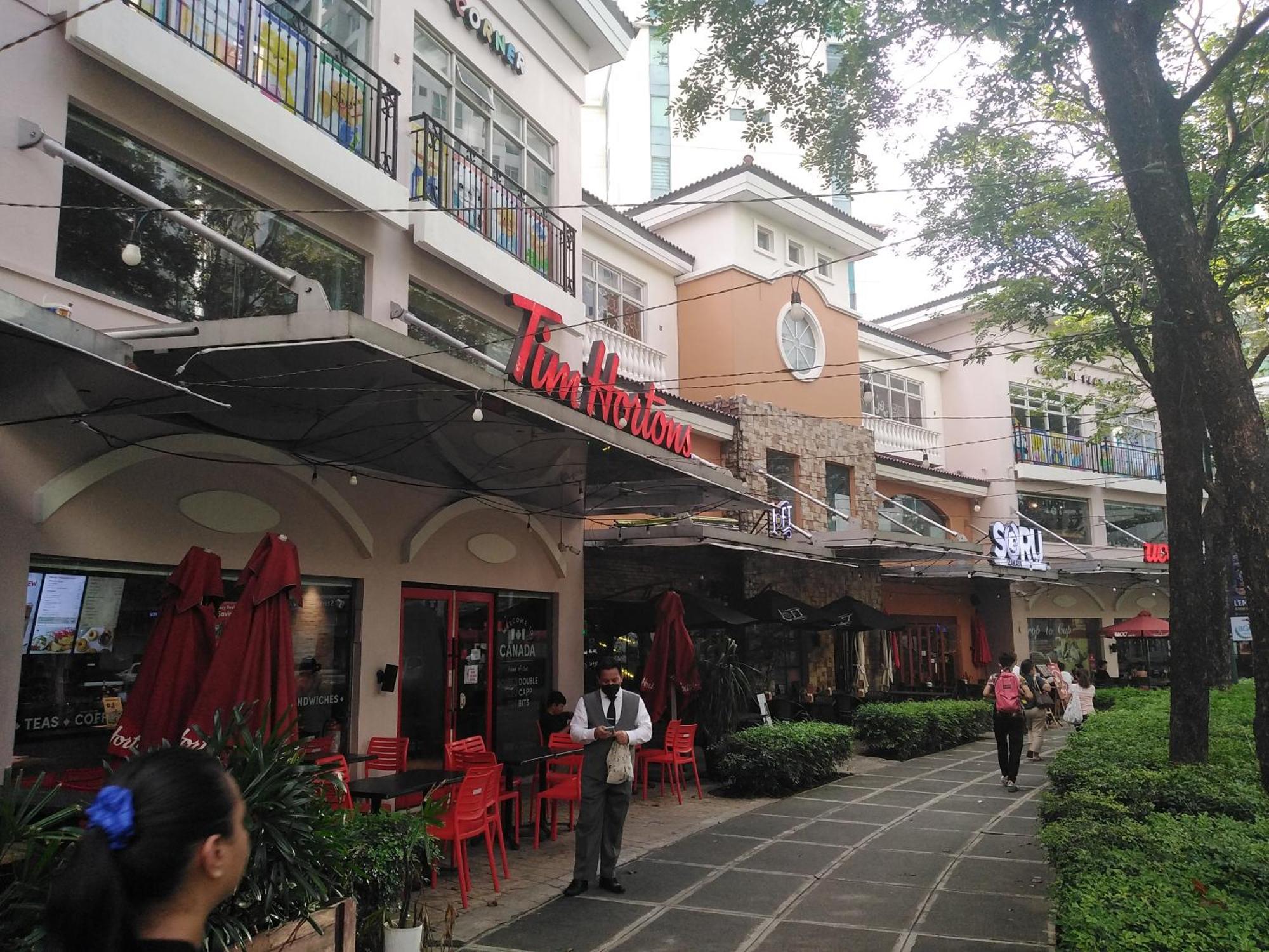 2 Bedrooms Units Forbes Area 5Th Avenue Bgc Center 마닐라 외부 사진