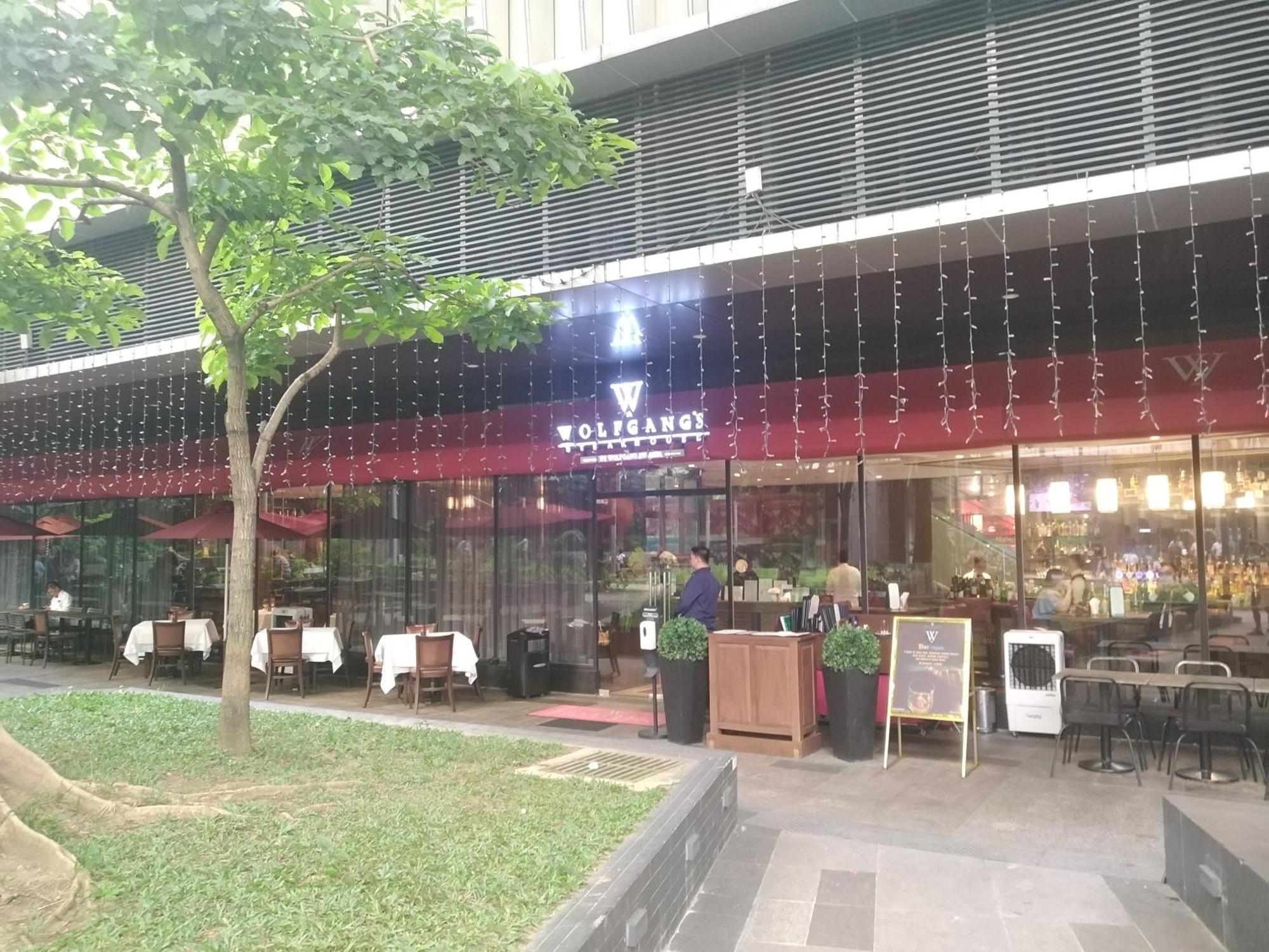 2 Bedrooms Units Forbes Area 5Th Avenue Bgc Center 마닐라 외부 사진