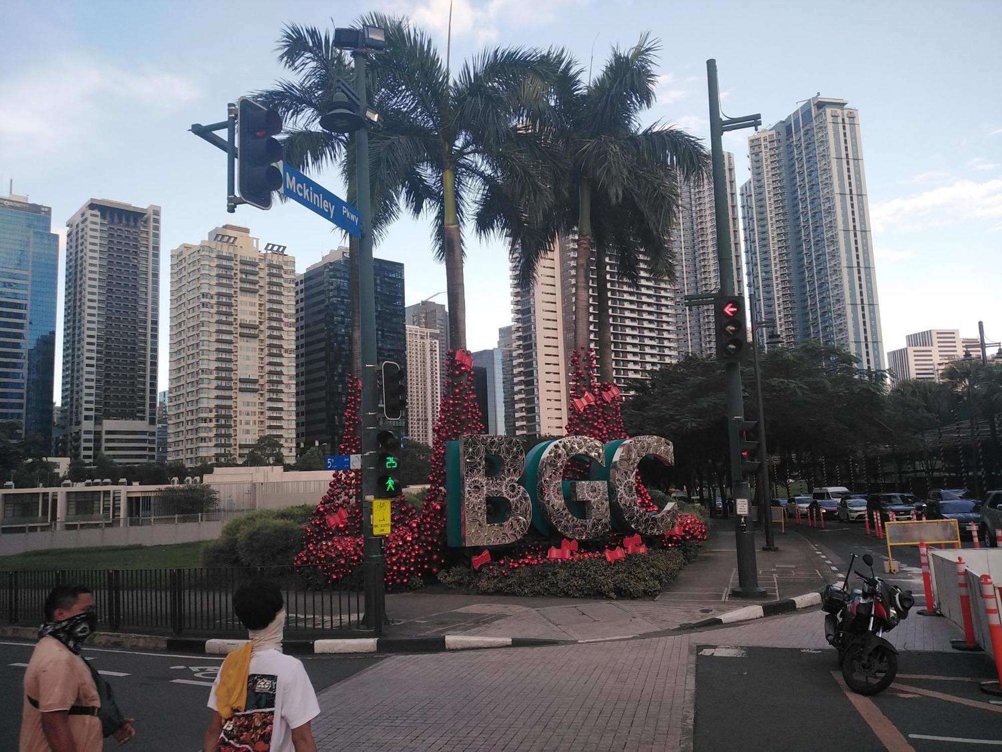 2 Bedrooms Units Forbes Area 5Th Avenue Bgc Center 마닐라 외부 사진