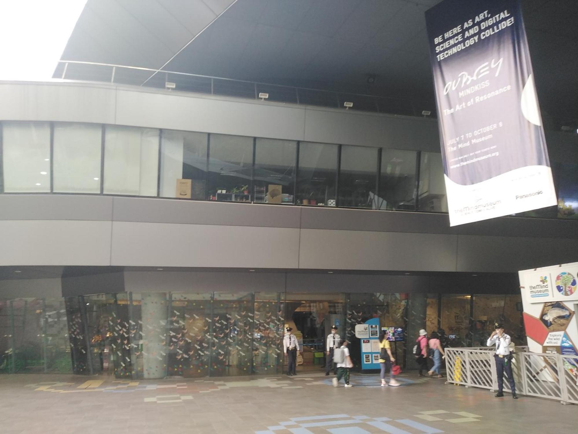 2 Bedrooms Units Forbes Area 5Th Avenue Bgc Center 마닐라 외부 사진