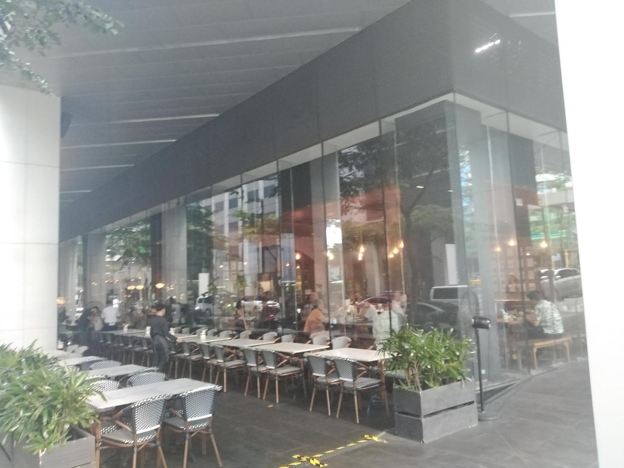 2 Bedrooms Units Forbes Area 5Th Avenue Bgc Center 마닐라 외부 사진